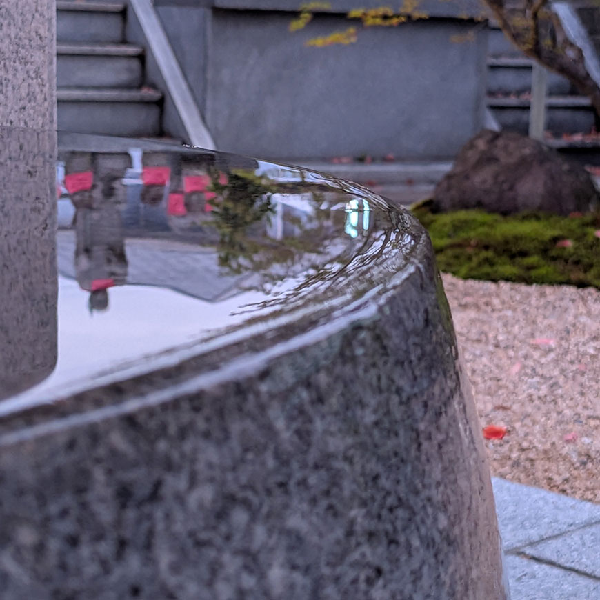 水と祈りの小さなお寺イメージ